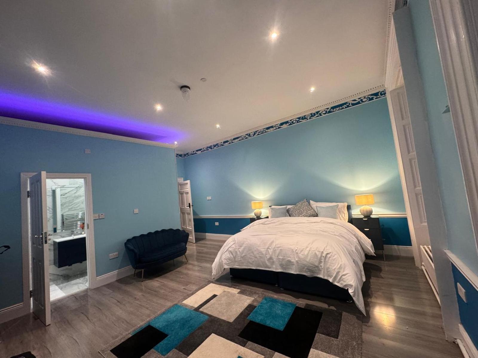 Deluxe Georgian Dublin 1 Private Rooms, Dublin